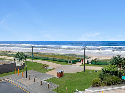 5-23 Northcliffe Terrace, Surfers Paradise13.jpg