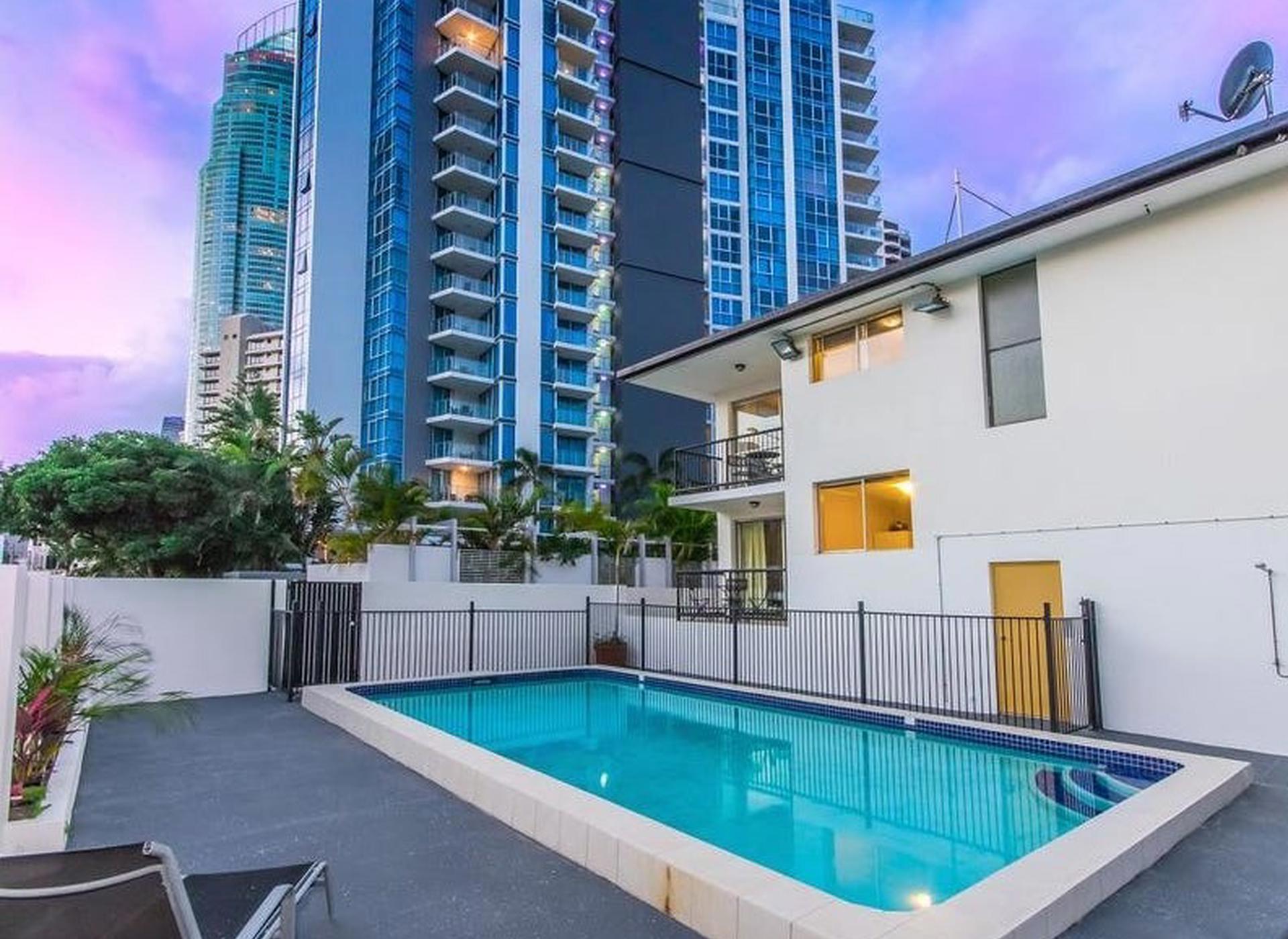 4/2961 Surfers Paradise Boulevard, Surfers Paradise