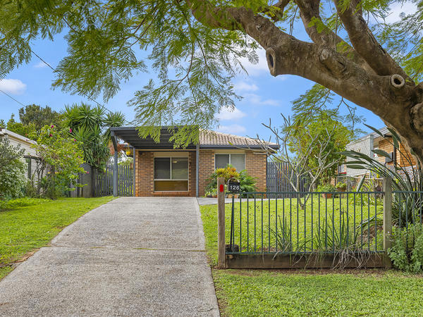 126 Cane Street, Redland Bay
