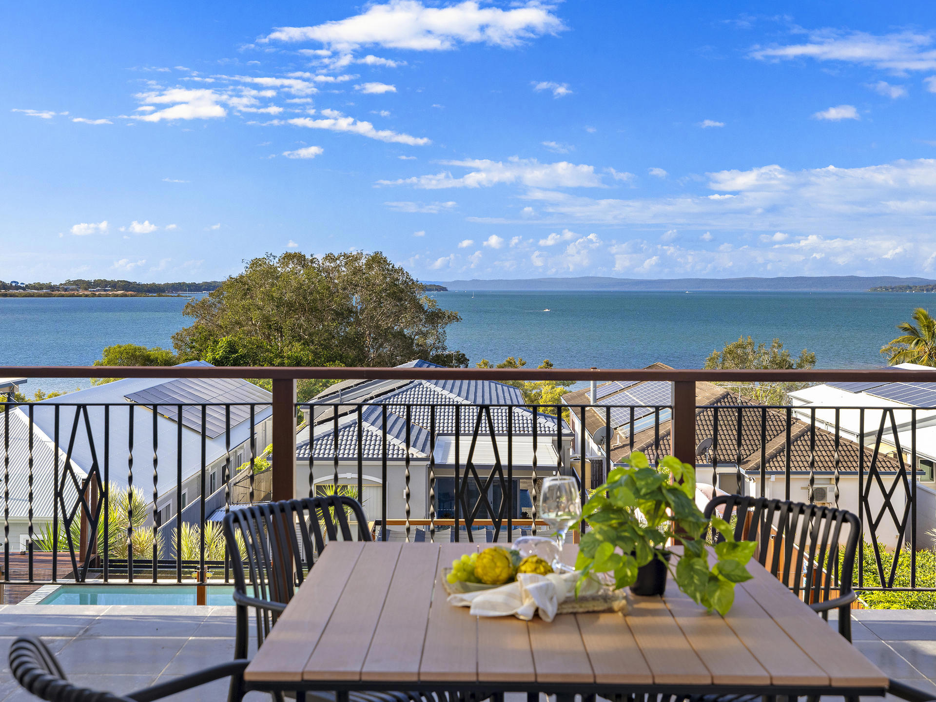 6 Gray Street, Redland Bay