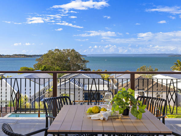 6 Gray Street, Redland Bay
