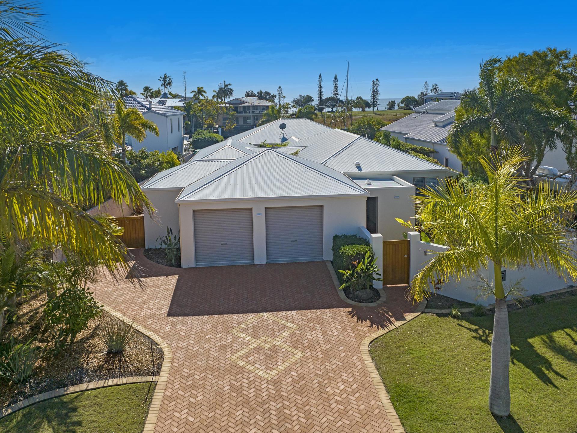 25 Plymouth Court, Raby Bay