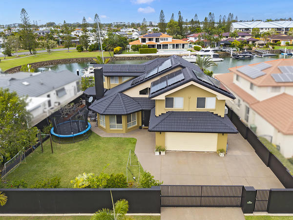 51 Plymouth Court, Raby Bay