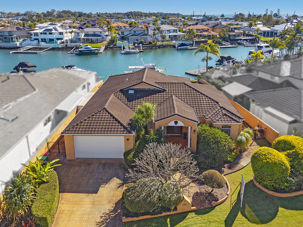 3-4 Esperance Court, Raby Bay