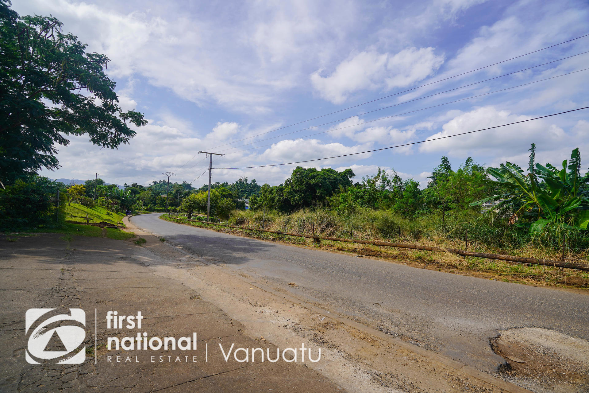 HUGE Vacant Waterfront Land, photo 1 of 6