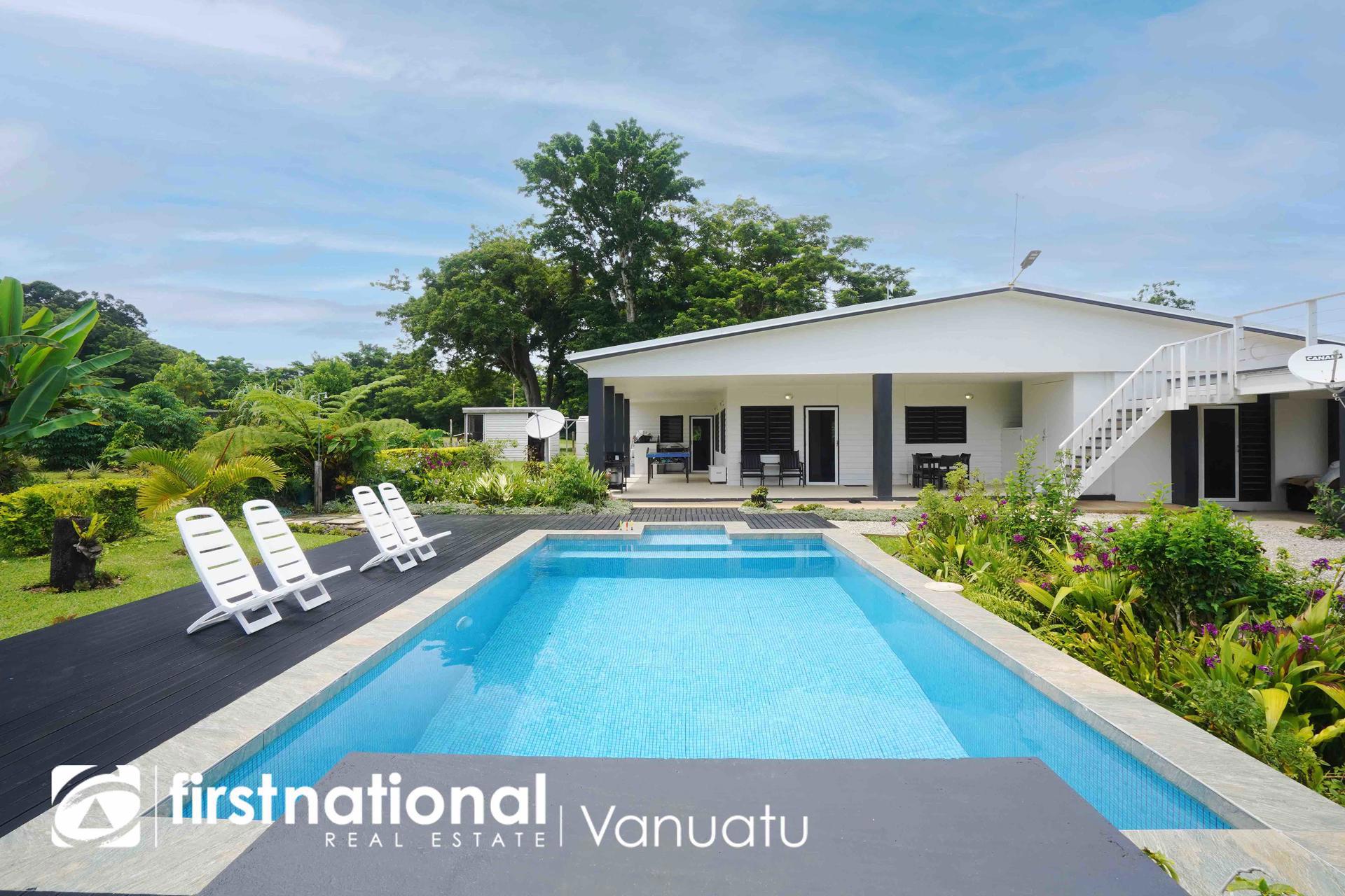 Off-Grid Family Home with Swimming Pool on 5,410sqm in Bellevue Park, Port Vila, photo 2 of 17
