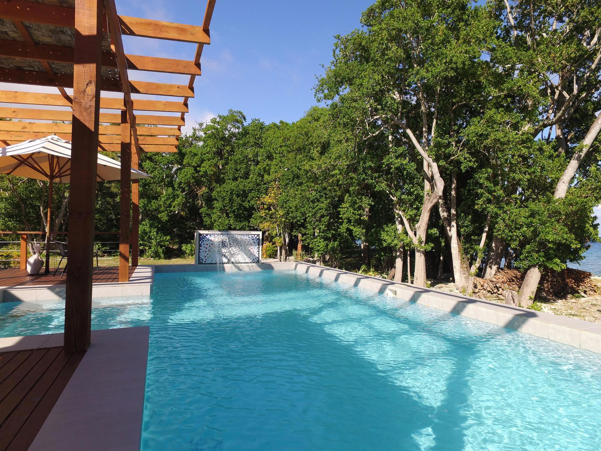 The Ultimate Waterfront Paradise, photo 2 of 15
