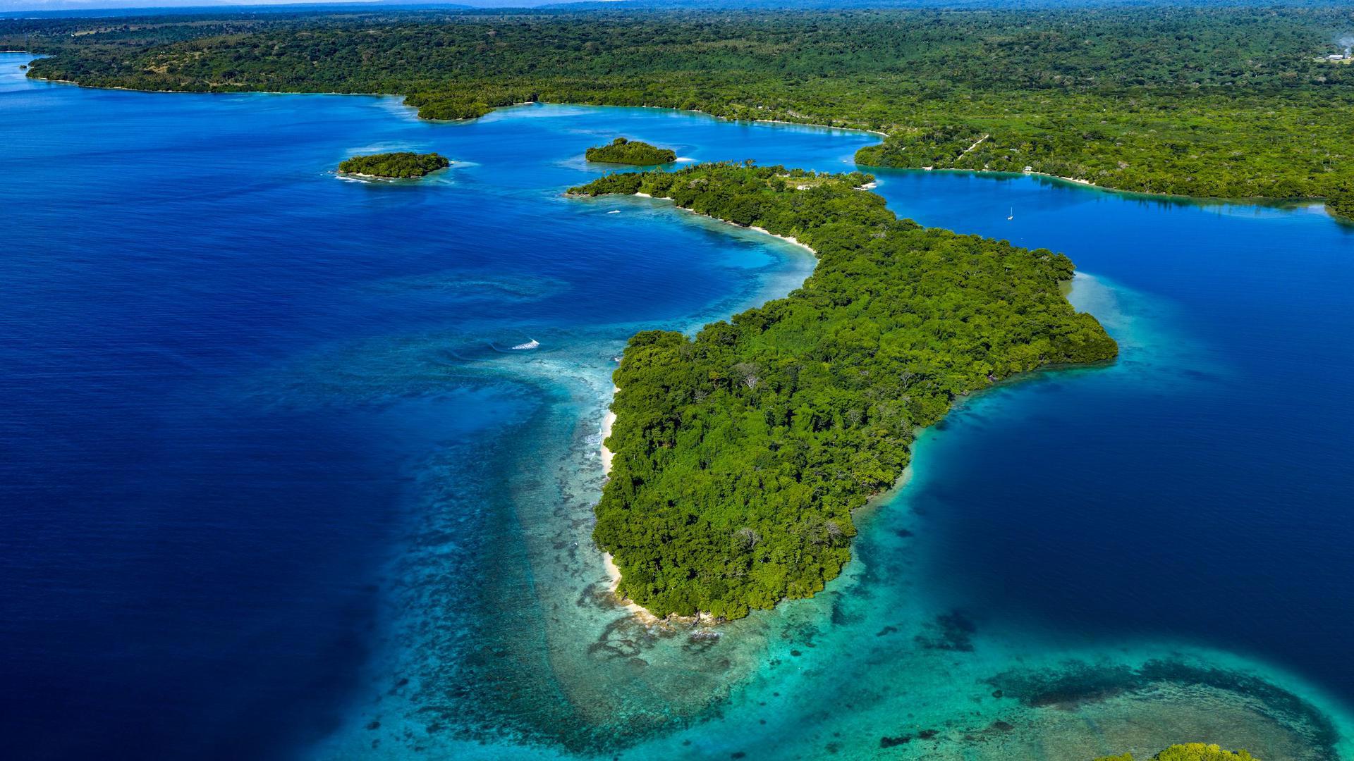 Private Island for Sale in Vanuatu – Own the Spectacular Oyster Island, photo 1 of 10
