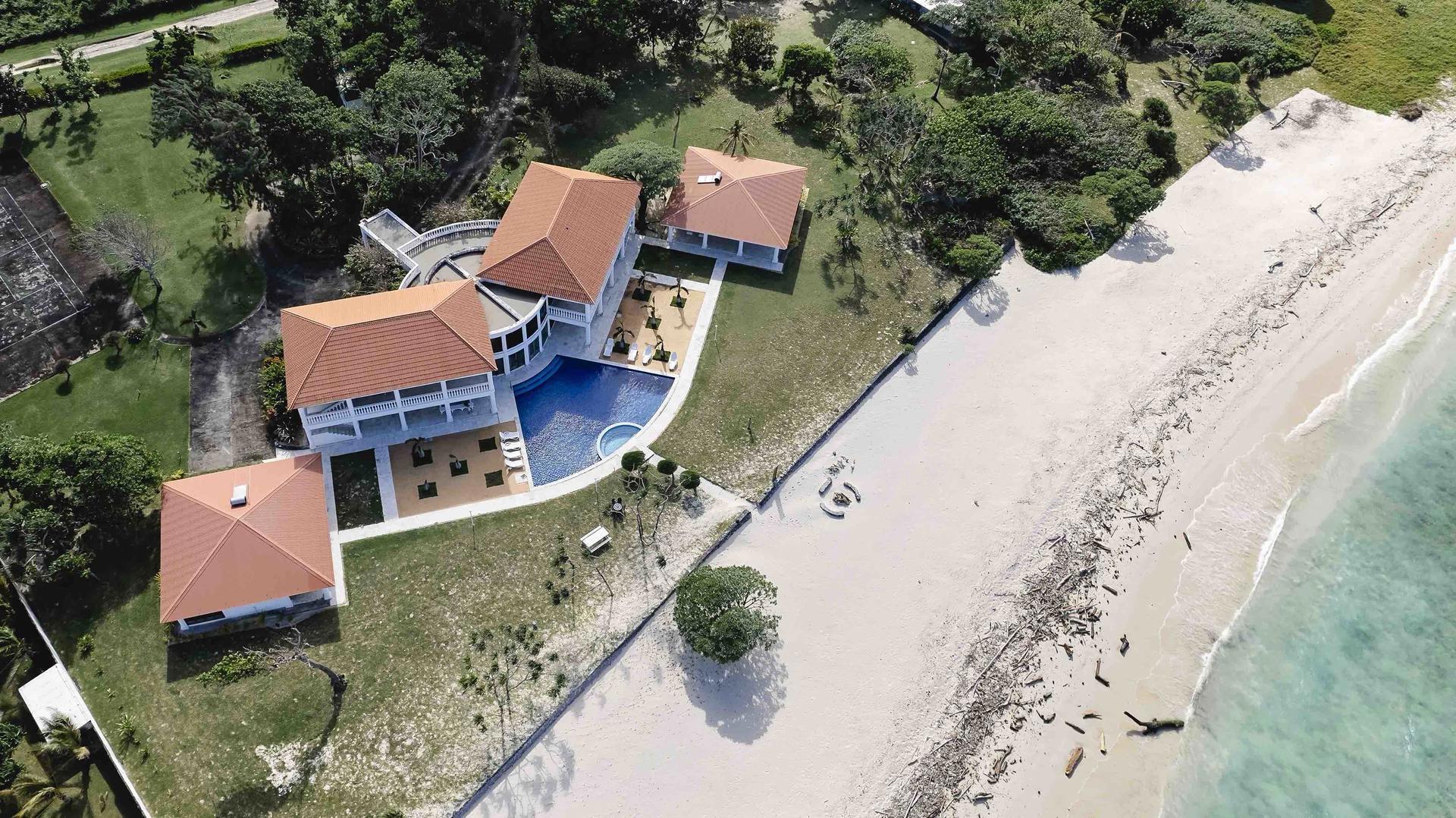 Luxury Beachfront Estate for Sale in Vanuatu Villa Champagne, photo 1 of 19