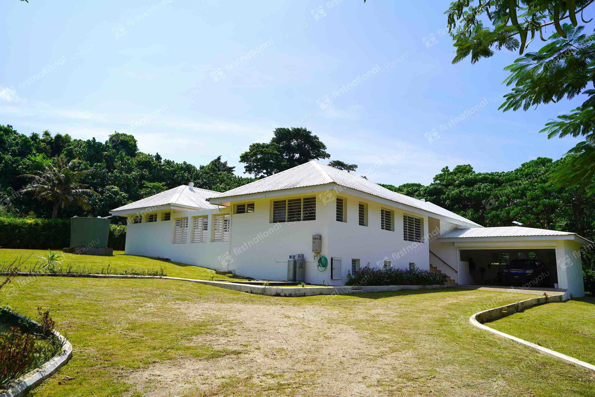 Modern Pavilion-Style Home with Pool & Lush Gardens – Teouma Hillside, photo 2 of 14