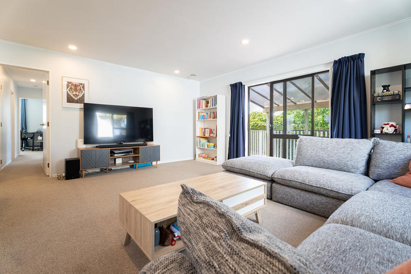 31 Cheltenham Terrace Newlands NZ 6037 Collective First National