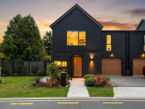 17 Reakes Crescent, Wallaceville