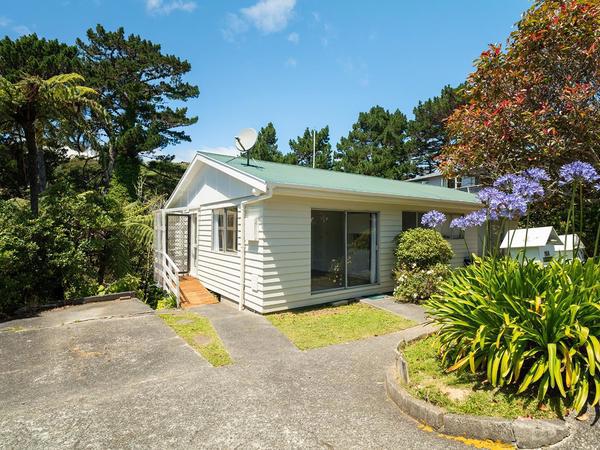 16A Glen Alton Avenue, Paparangi