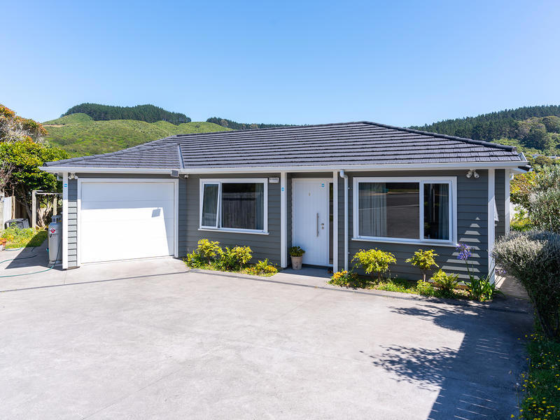 10 Larsen Crescent, Tawa
