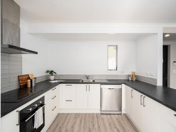 2/4 Puaha Street, Takapuwahia