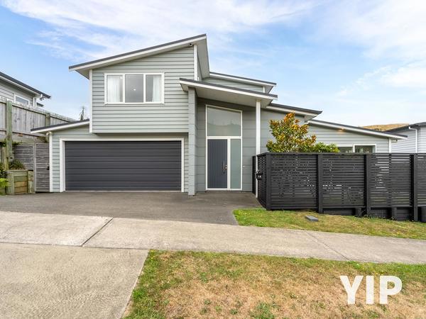 14 Crompton Avenue, Churton Park