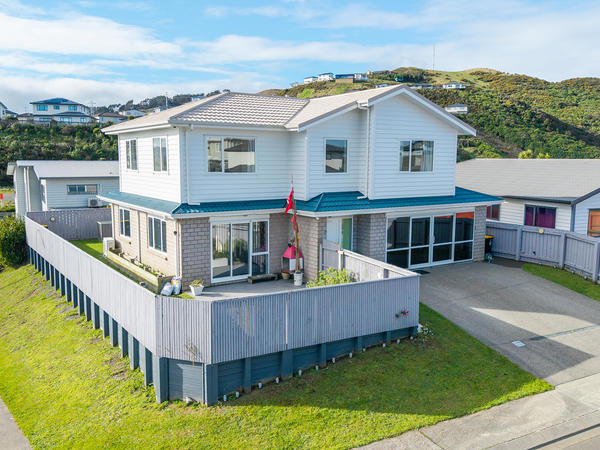 1 Saint Lucia Place, Grenada Village