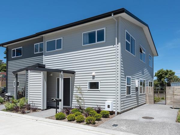 2/20 Glanmire Road, Newlands