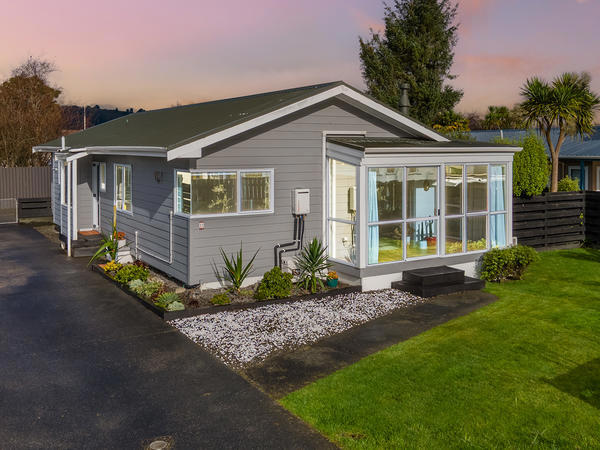 11 Tulsa Grove, Totara Park