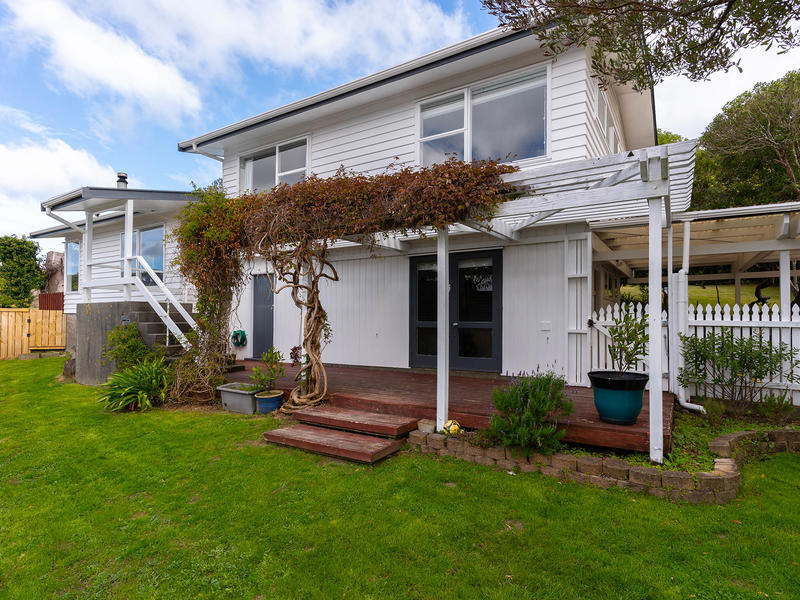 9 Dormar Place, Churton Park