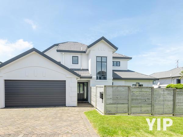 5 Bennett Grove, Newlands