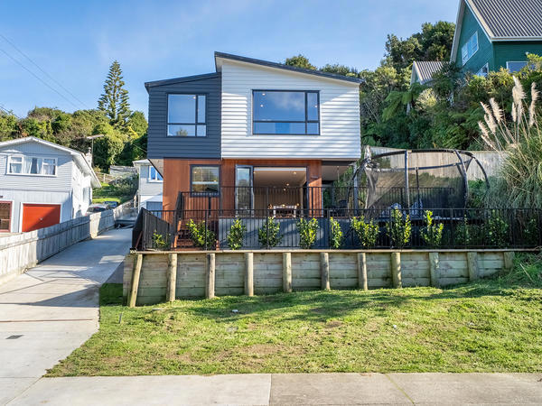 16A Wilfred Street, Tawa