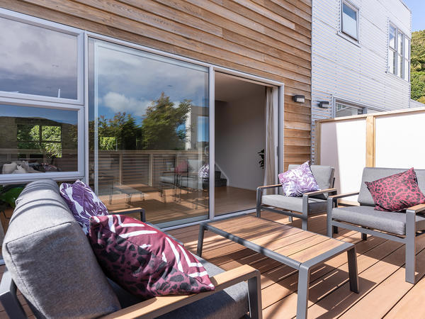 10 Saddleback Grove, Karori