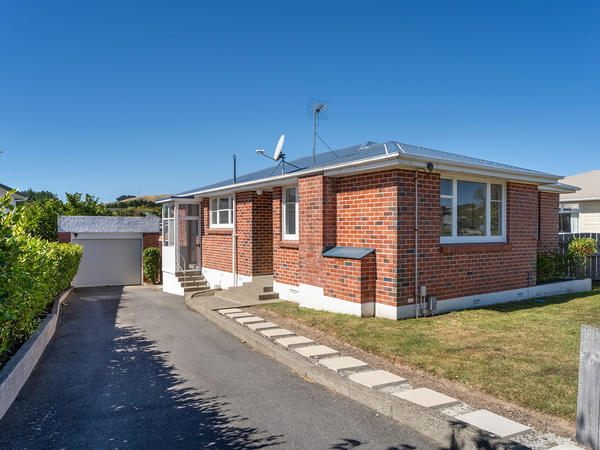 32 Bracken Road, Paparangi