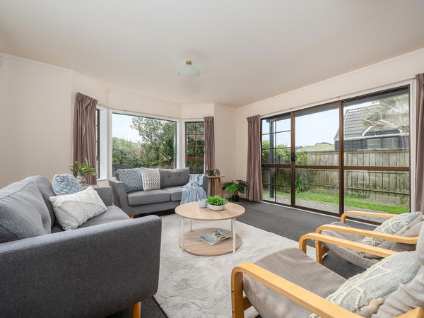 6 Ellwood Place, Churton Park