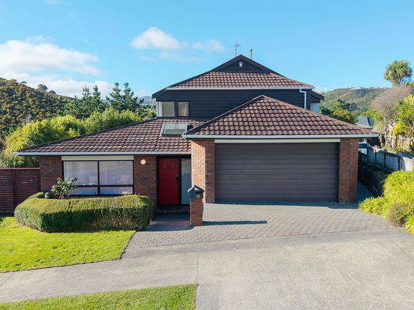 12 Longmont Terrace, Churton Park