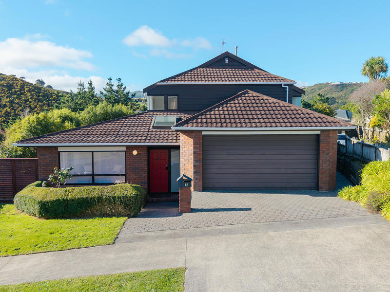 12 Longmont Terrace, Churton Park