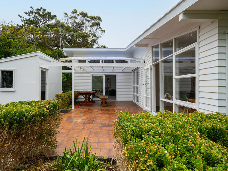 5 Chudleigh Grove, Churton Park