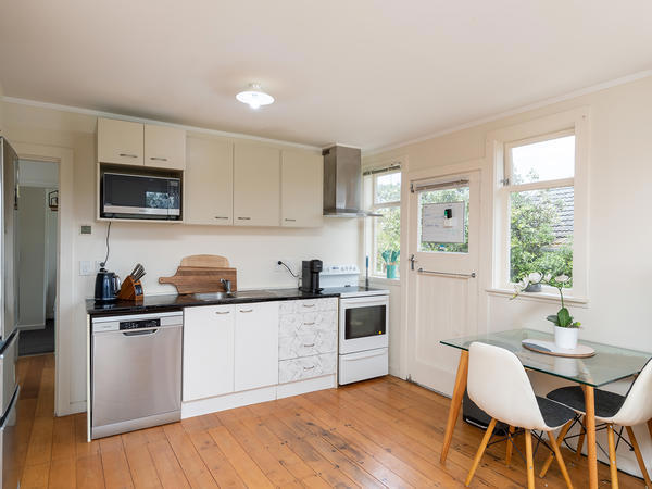 11 Dorset Grove, Cannons Creek