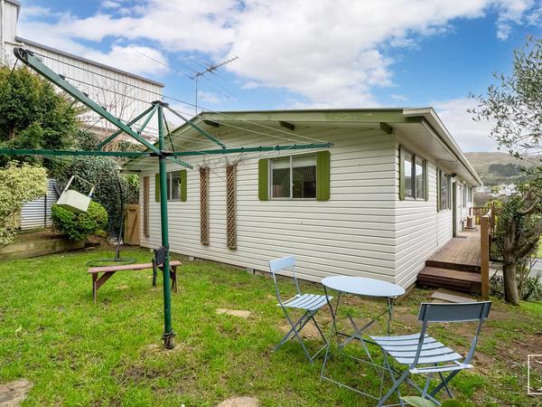1/377 Main Road, Tawa
