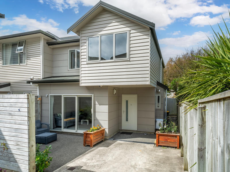 6/113 Moorefield Road, Johnsonville