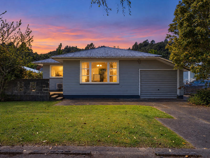61 Stokes Valley Road, Stokes Valley