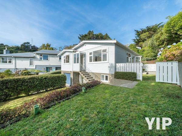 6 Royston Way, Newlands