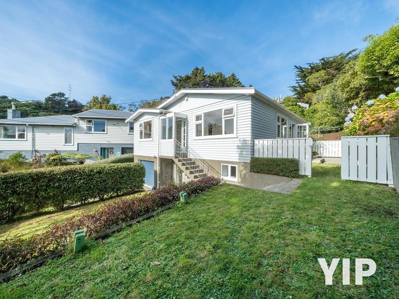 6 Royston Way, Newlands