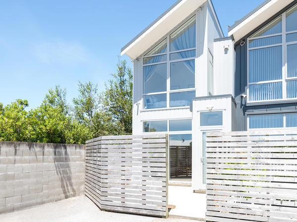 8/34 Main Road, Tawa