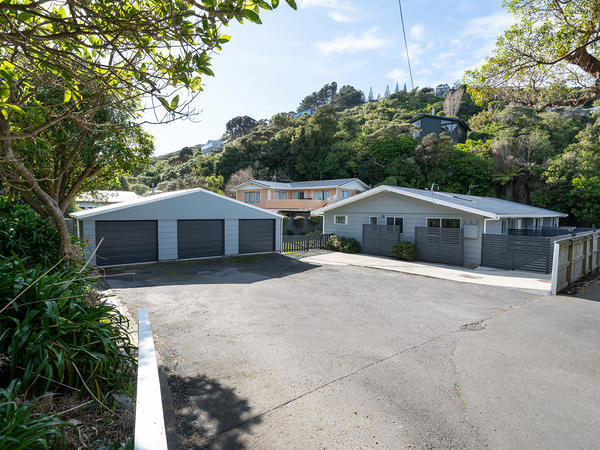 80 Airlie Road, Plimmerton