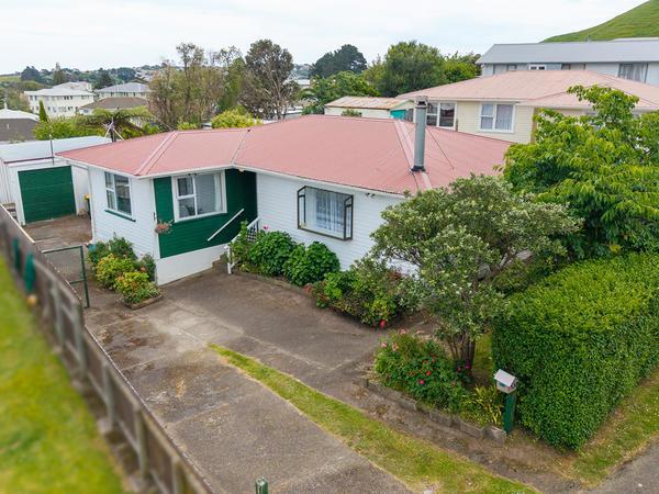 55 Arahura Crescent, Porirua