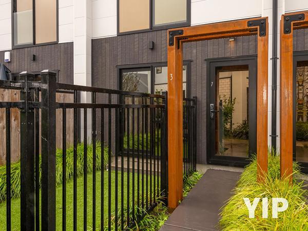 7/3 Johnston Grove, Taita