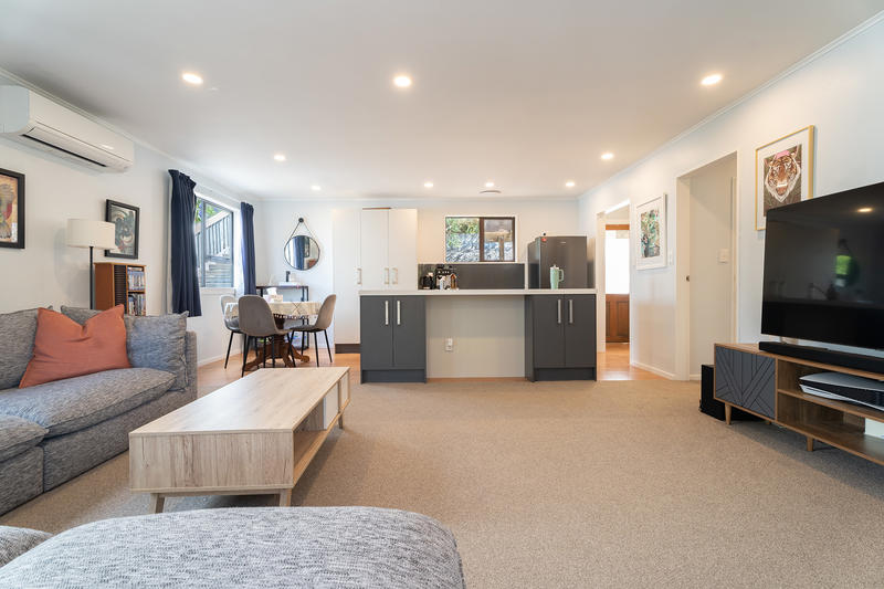 31 Cheltenham Terrace Newlands NZ 6037 Collective First National