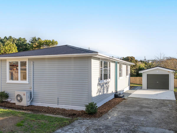 36 Waihora Crescent, Waitangirua