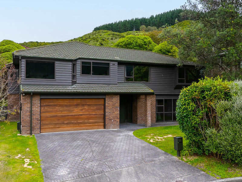 15 Duval Grove, Tawa