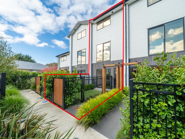 7/3 Johnston Grove, Taita