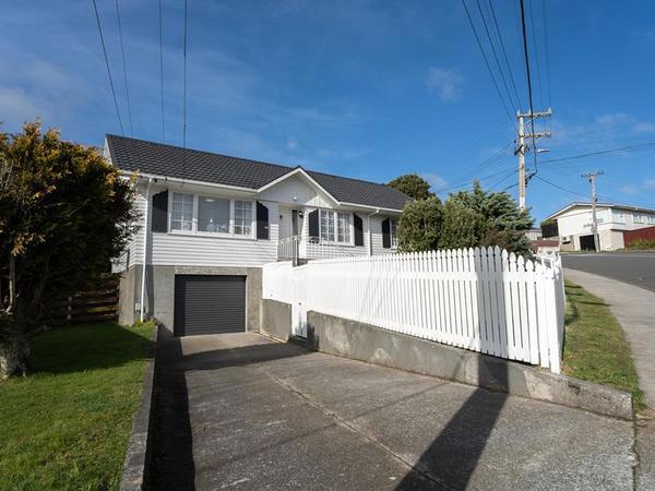 54 Mark Avenue, Paparangi