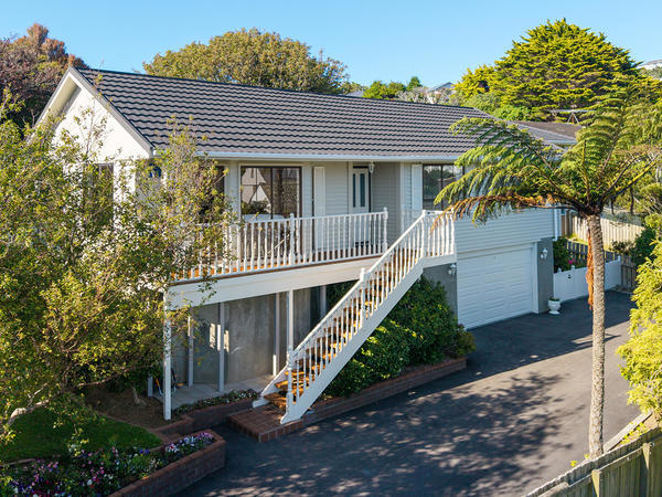 8 Makatote Grove, Churton Park