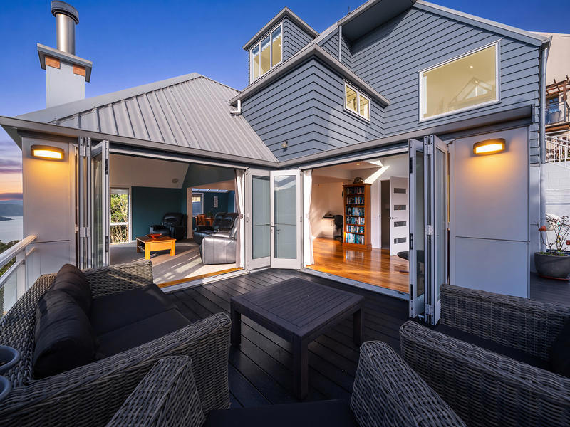 96A Nicholson Road, Khandallah