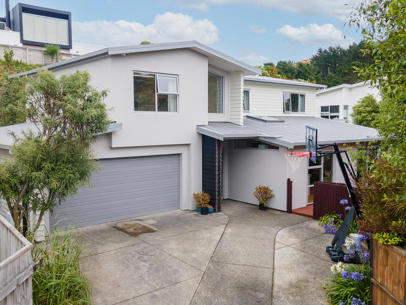 8 Halewood Grove, Churton Park